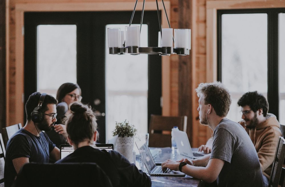 https://bucket-growthfaculty-strapi-prod-images.s3.ap-southeast-2.amazonaws.com/10qualitiesallsuccessfulleadershaveincommon_384a7e3_6ee07307bf.jpg